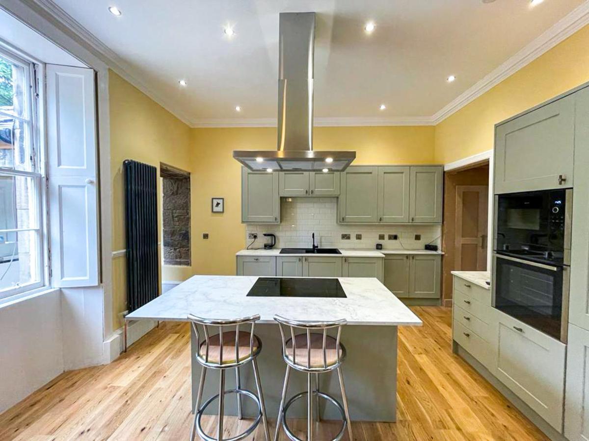 Remarkable 5Br Townhouse With Garden, Sleeps 12 Edinburgh Exterior photo
